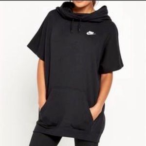 Nike Large short sleeved sweatshirt. Oversized black Nike sweatshirt. Hoodie